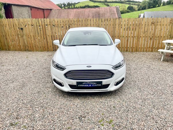 Ford Mondeo 2018 top of the range titanium 397738251