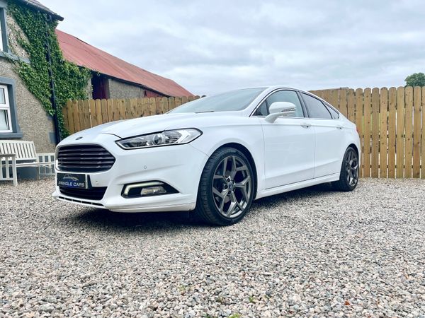 Ford Mondeo 2018 top of the range titanium 397738257