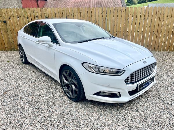 Ford Mondeo 2018 top of the range titanium 397738217