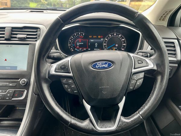 Ford Mondeo 2018 top of the range titanium 397738225
