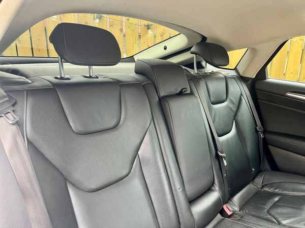 Ford Mondeo 2018 top of the range titanium 397738227