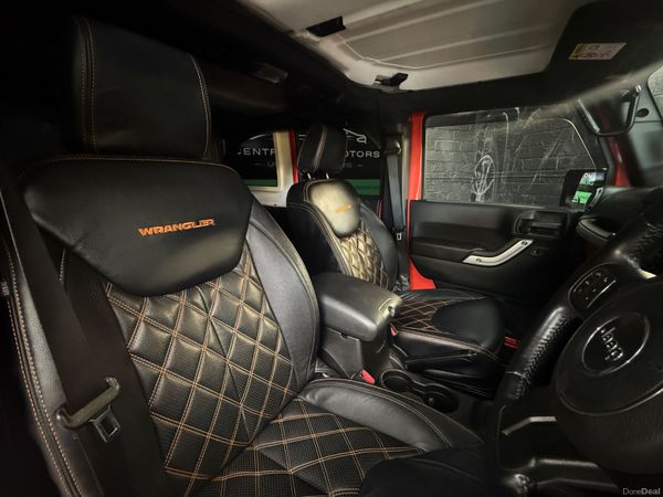 2015 Jeep Wrangler Unlimited 2.8D Auto **2 Seat** 397897029