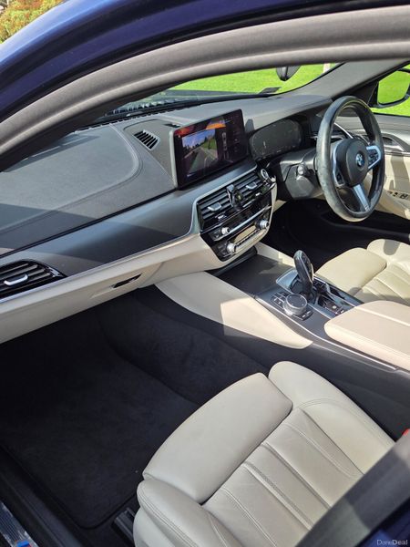 BMW 5-Series 2021 397969065