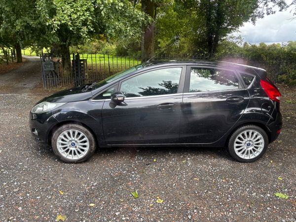 2012 Ford Fiesta ZETEC, 3 of 22