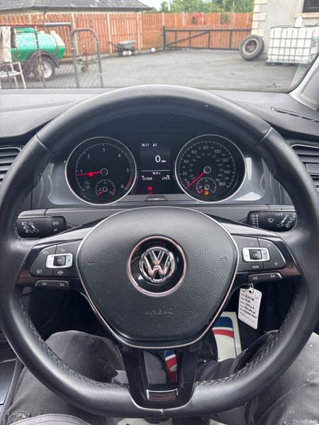 Volkswagen Golf 2018 397985569