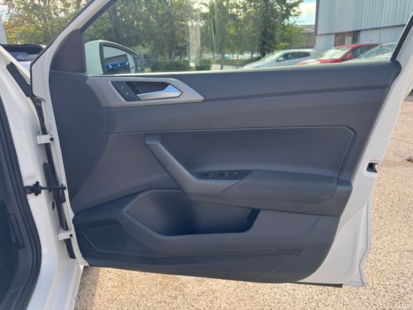 Volkswagen Polo 202 Manual Low KM 397912803
