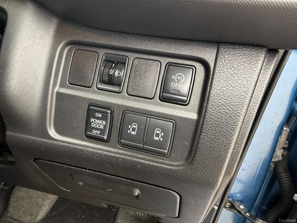 Nissan Serena Hybrid 8 Seater Low KM 397921193