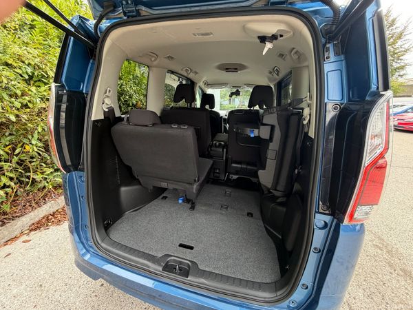 Nissan Serena Hybrid 8 Seater Low KM 397921235