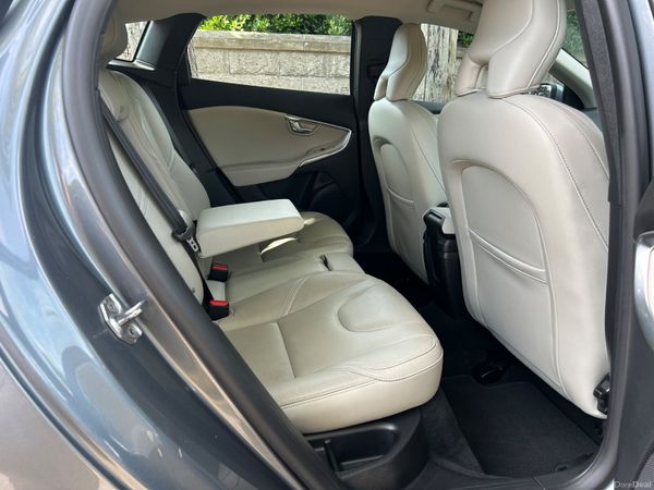 2016 VOLVO V40 DIESEL LEATHER INTERIOR 398040129
