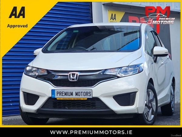 Honda Fit Hatchback, Petrol Hybrid, 2015, White
