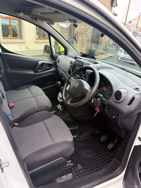 Citroen Berlingo 2018 398080909