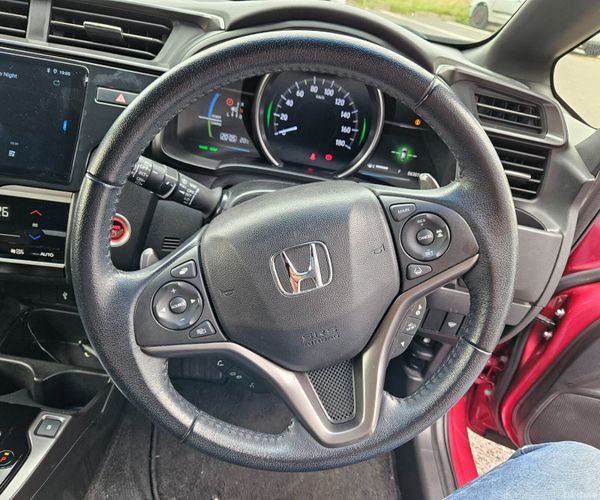 Honda Fit 2018 Petrol Hybrid Automatic 398084923