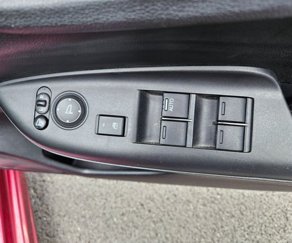 Honda Fit 2018 Petrol Hybrid Automatic 398084927