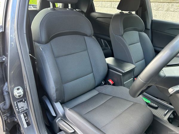 2023 MG MG4 64kw SERVICE HISTORY 398162619