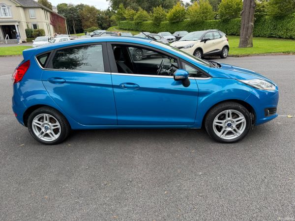 Ford Fiesta titanium 398164613