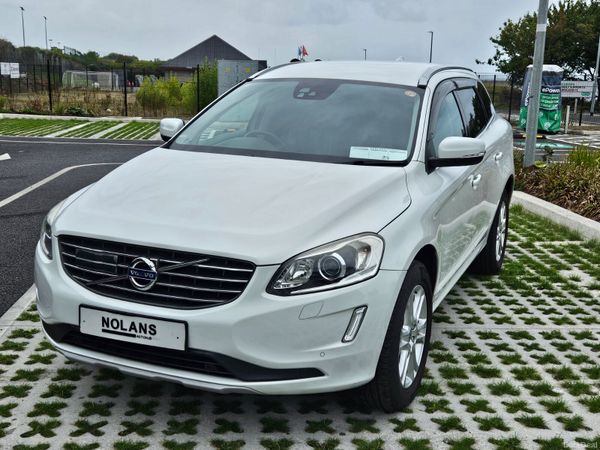 2016 Volvo XC60 SE Lux, 4 of 38