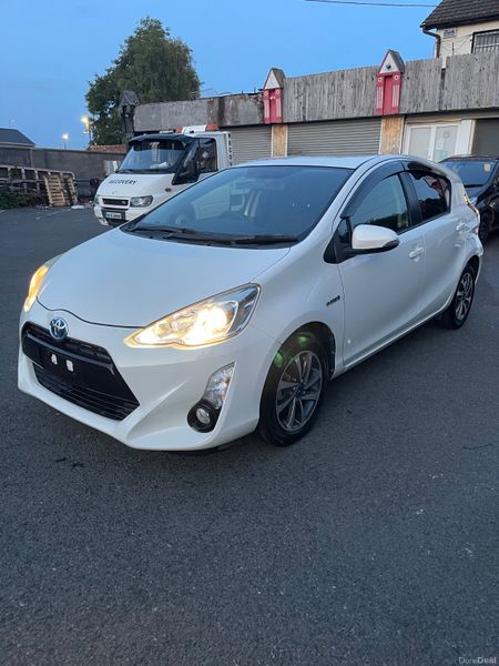 2015 Toyota Aqua, 4 of 9