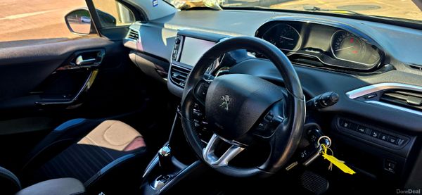 Peugeot 208 2015 Automatic Top Spec 398128703