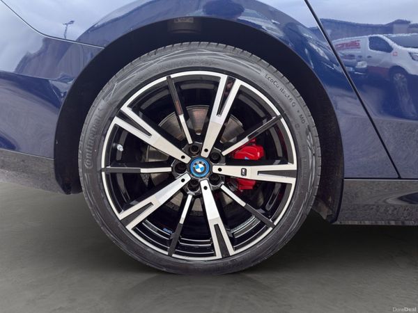 BMW i5 eDrive40 M SPORT PRO G60 - 242 Reg 398134513