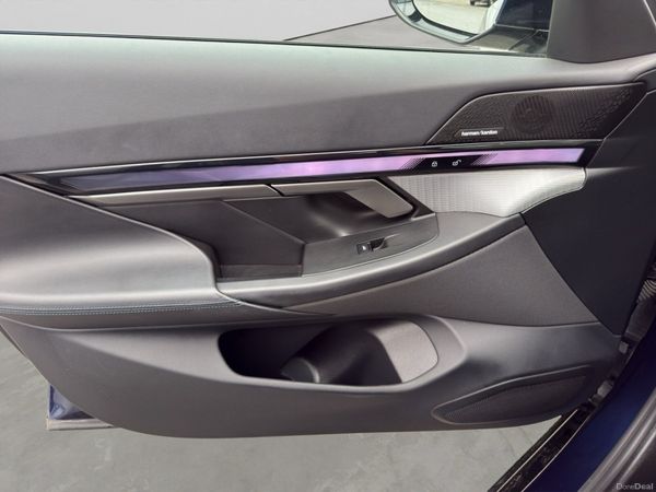 BMW i5 eDrive40 M SPORT PRO G60 - 242 Reg 398134529