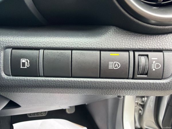 Toyota C-HR 2024 Sport 1.8 Hybrid Low Mileage 398280507