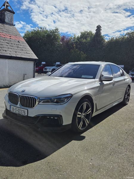 BMW 7-Series M SPORT 2018 / 740E 398282881