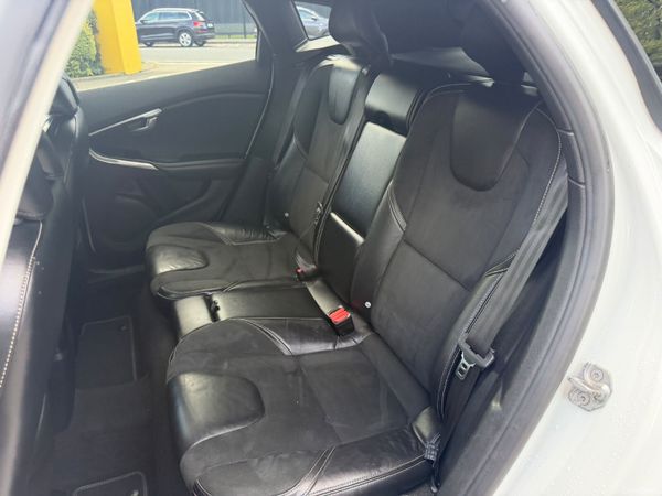Volvo V40 2.0 D2 R-Design Automatic 398363159