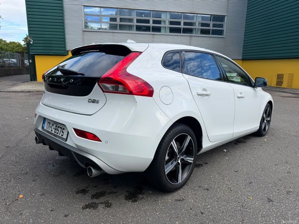 Volvo V40 2.0 D2 R-Design Automatic 398363115