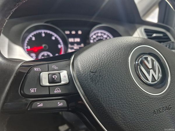 2016 Volkswagen Golf Match 1.6 TDi Manual 398384535