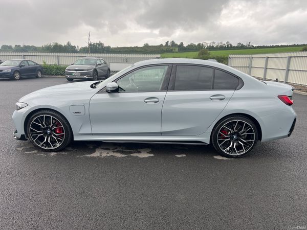 232 Bmw 330e M-Sport Tech + Pro Packs 20 Inch Allo 398386697