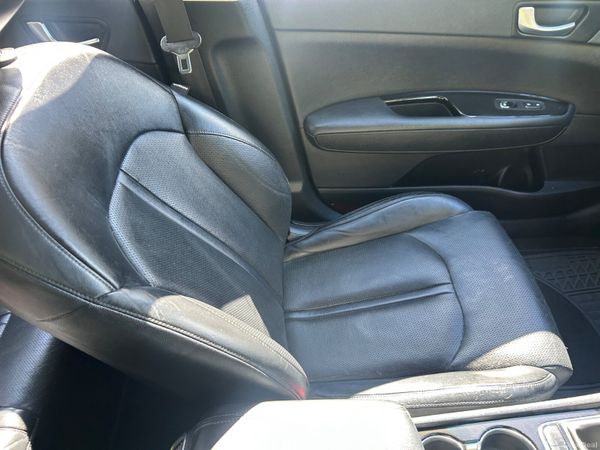 Kia Optima 2016( NCT 05/27) 398336831