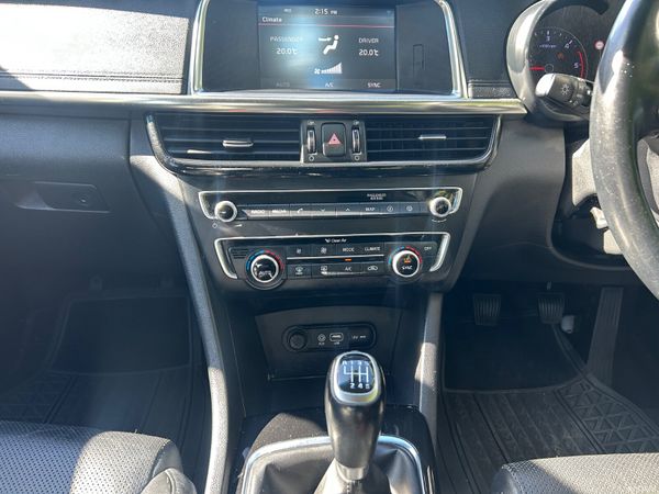 Kia Optima 2016( NCT 05/27) 398336837
