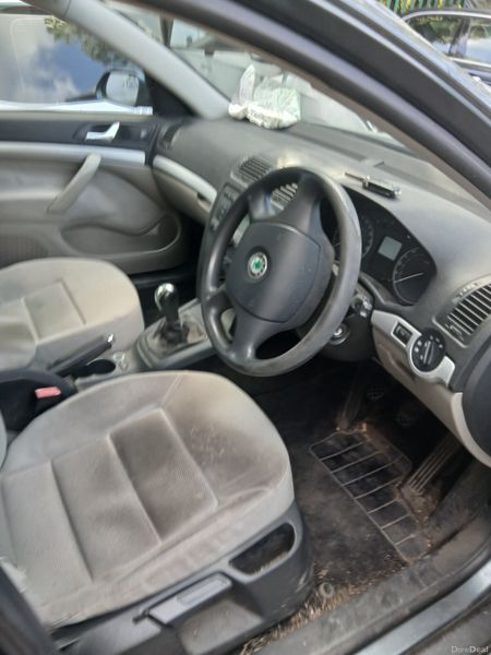 Skoda Octavia 2005 398453717