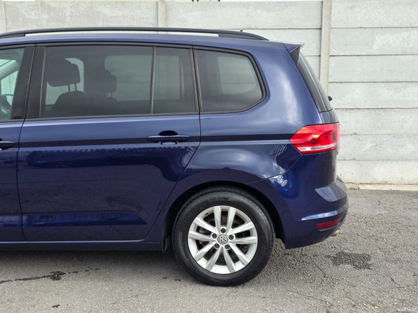 VW Touran 7-Seater Petrol Automatic 398493947