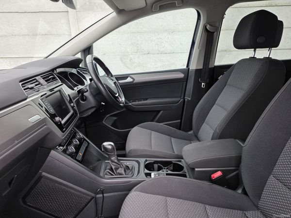 VW Touran 7-Seater Petrol Automatic 398493987