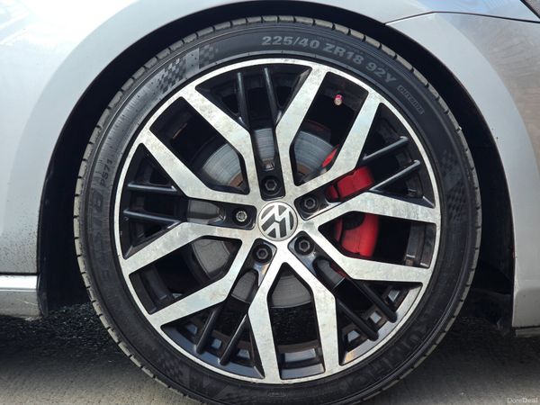 161 Volkswagen Golf 1.6TDI MANUAL 398422581