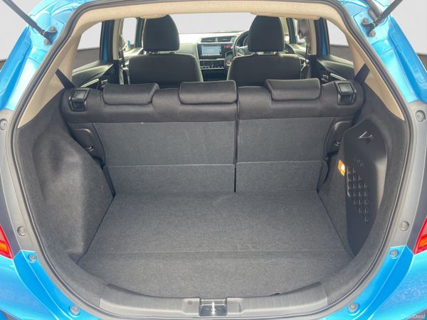 2015 HONDA FIT 1.5 HYBRID  AUTOMATIC *FINANCE* 398551793