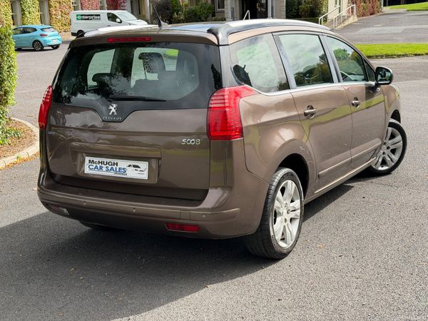 Peugeot 5008 2015 7 seater 398563073