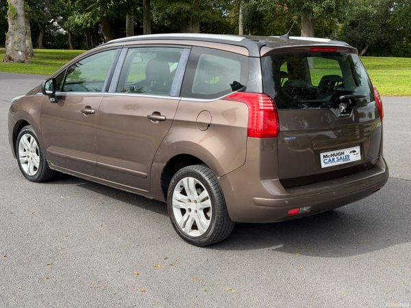 Peugeot 5008 2015 7 seater 398563075
