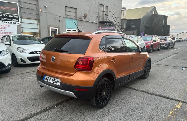 2015 VOLKSWAGEN POLO (AUTOMATIC) 398568015