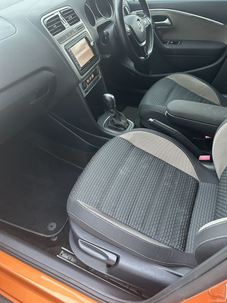2015 VOLKSWAGEN POLO (AUTOMATIC) 398568017