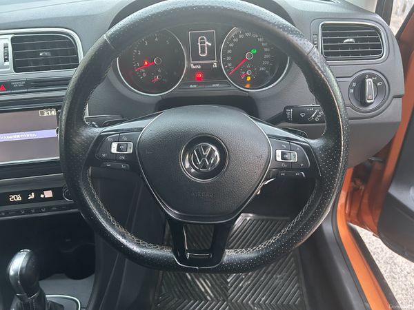 2015 VOLKSWAGEN POLO (AUTOMATIC) 398568023
