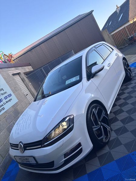 Volkswagen Golf 2016 398574733