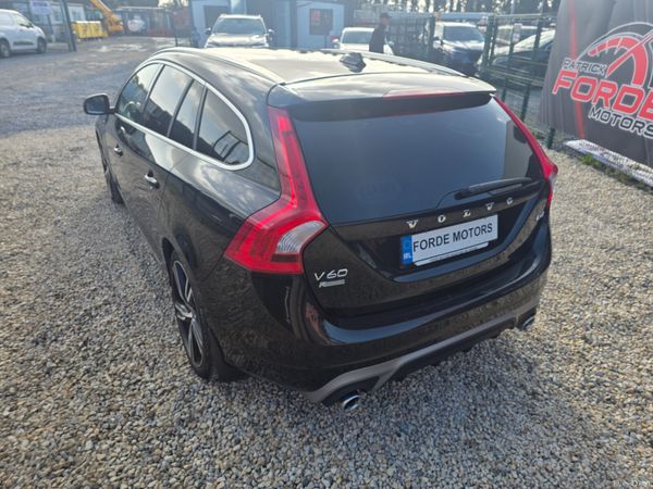 2018 Volvo V60 R-Design SE, 3 of 11