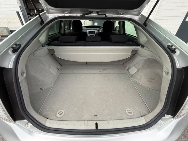 2015 Toyota Prius 1.8 Hybrid Automatic 398535511