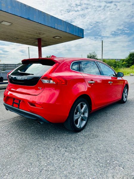 Volvo V40 2015 1.6 T2 ES AUTOMATIC VERY LOW MILEAG 398608485