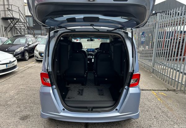 2016 Honda Freed  | 6 Seater 398745525