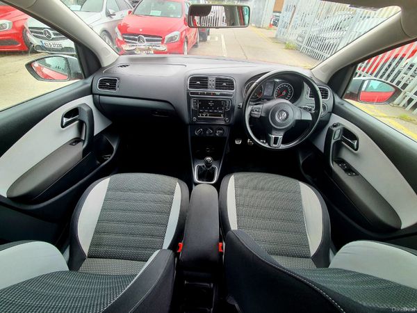 2014 Volkswagen Polo Manual 398749357