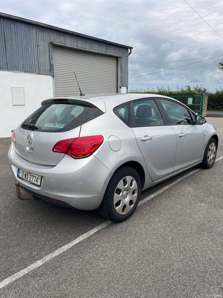 2012 Vauxhall Astra, 3 of 8