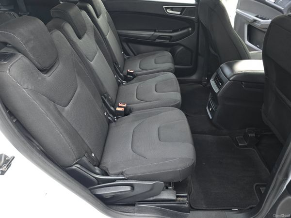172 Ford S-Max TITANIUM  7 SEATS 2.0 TDCI 150BHP 398773471